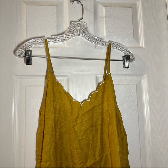 NWT Hem & Thread Mustard Yellow V Neck Scalloped Cami Tank size Small - Picture 5 of 9